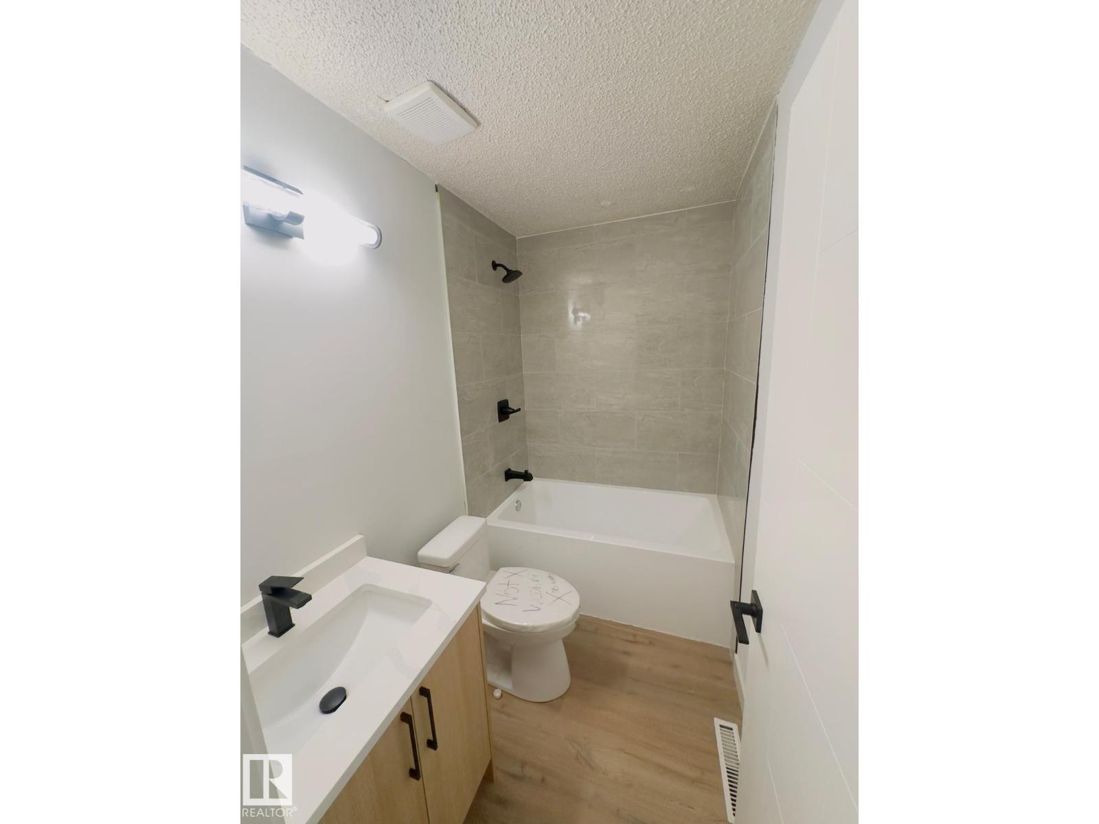 Photo 12 of 15911 108 Av Nw, Edmonton AB