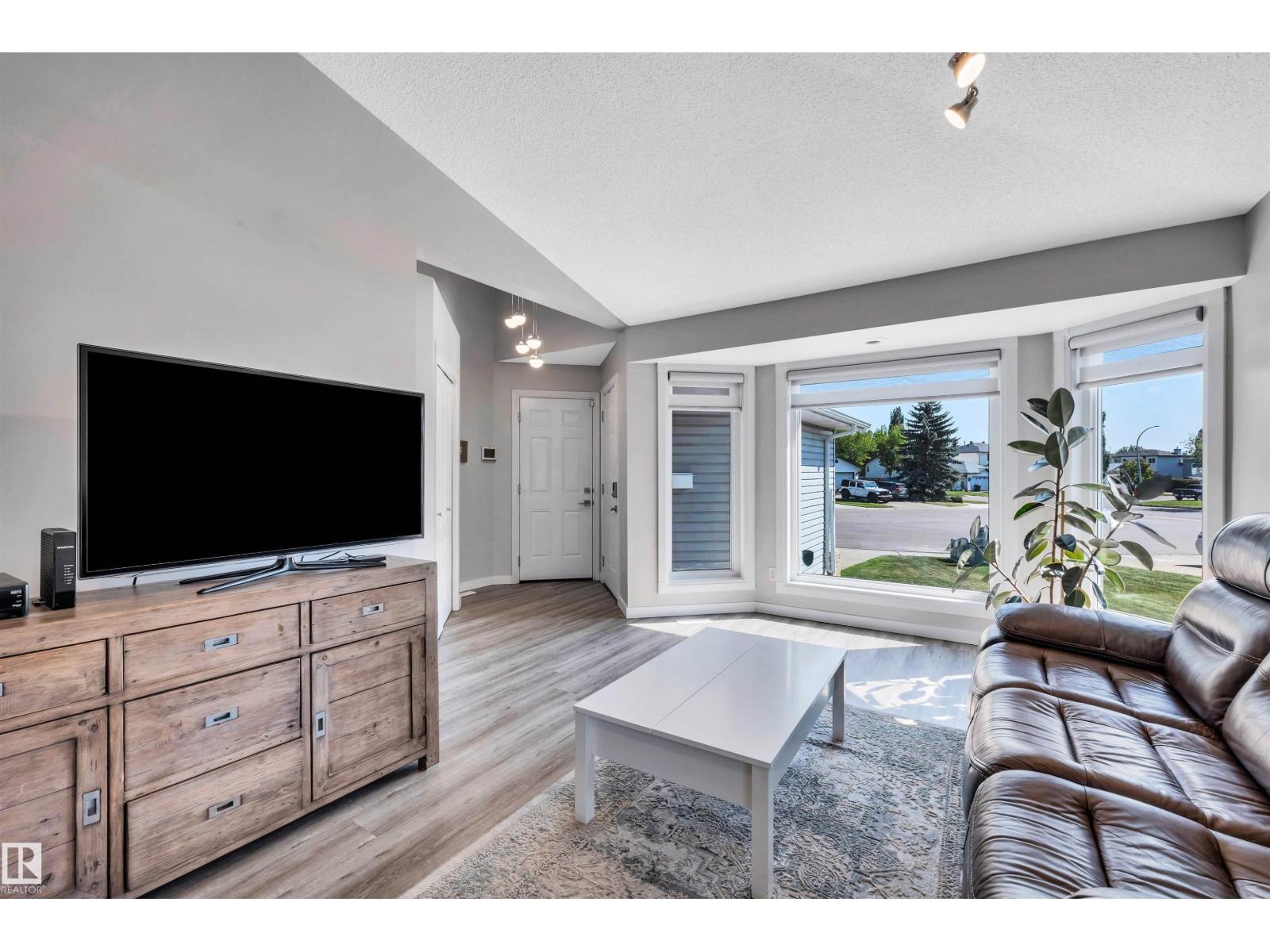 Photo 1 of 78 Deer Park Bv, Spruce Grove AB
