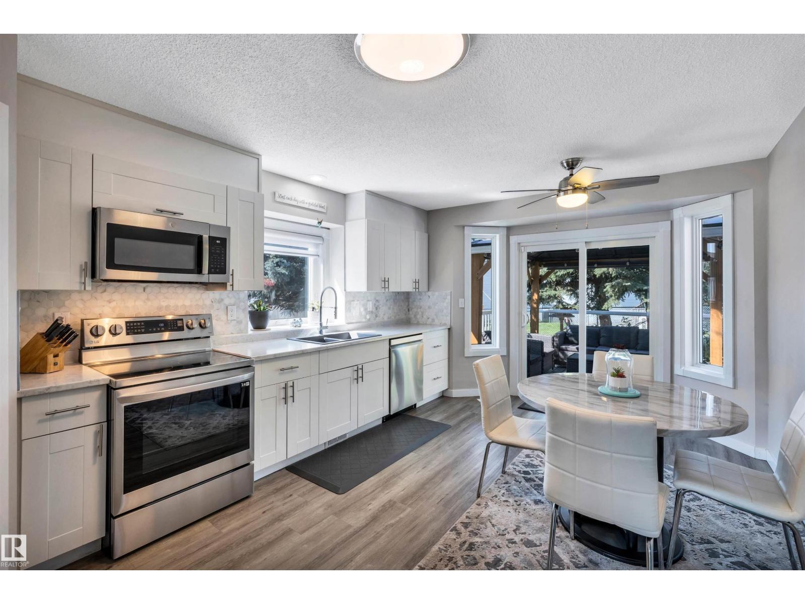 Photo 11 of 78 Deer Park Bv, Spruce Grove AB