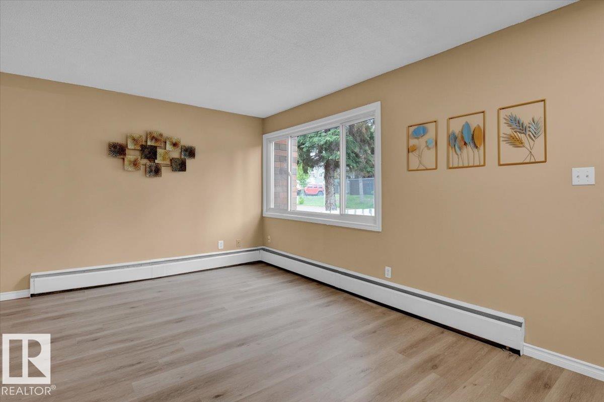 Photo 11 of 500 2908 116 A Av Nw, Edmonton AB