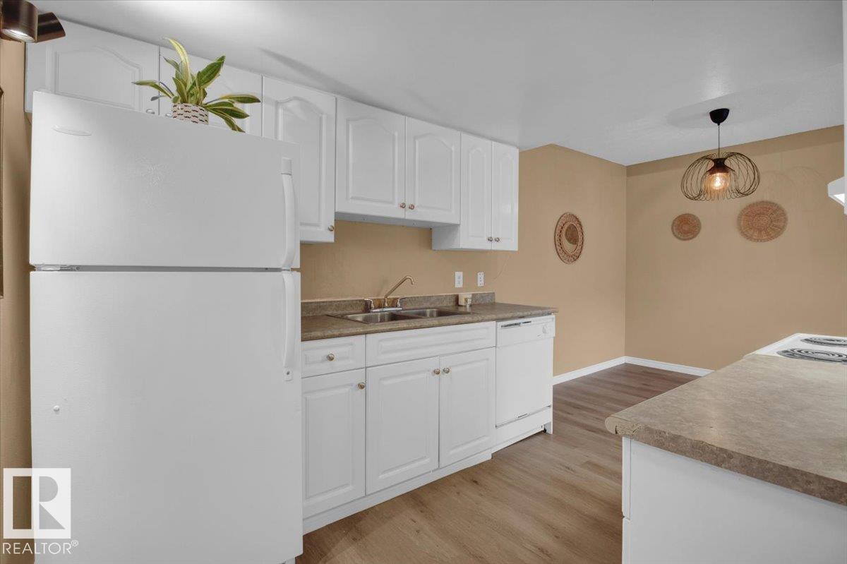 Photo 18 of 500 2908 116 A Av Nw, Edmonton AB