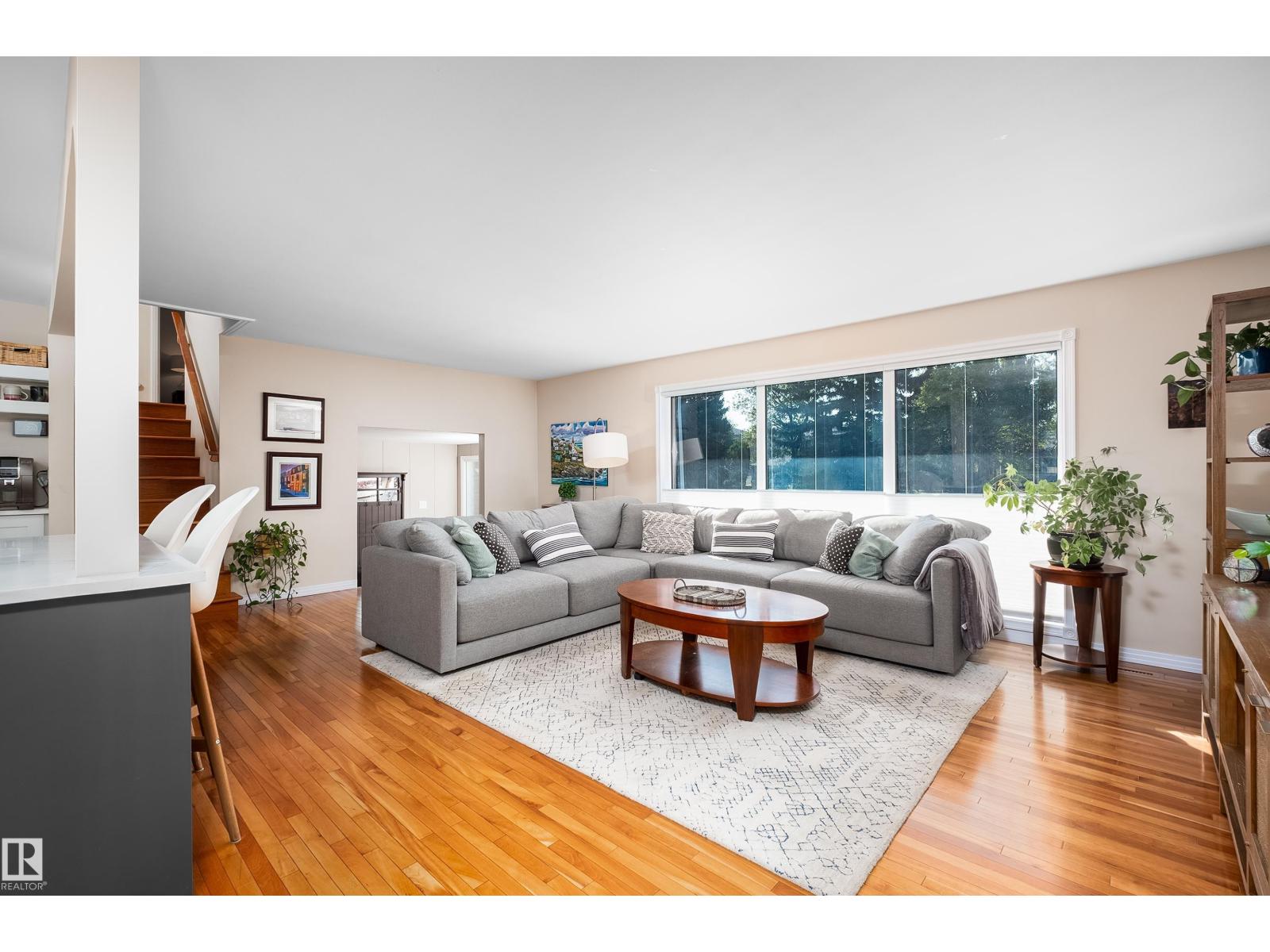 Photo 3 of 7708 106 A Av Nw, Edmonton AB