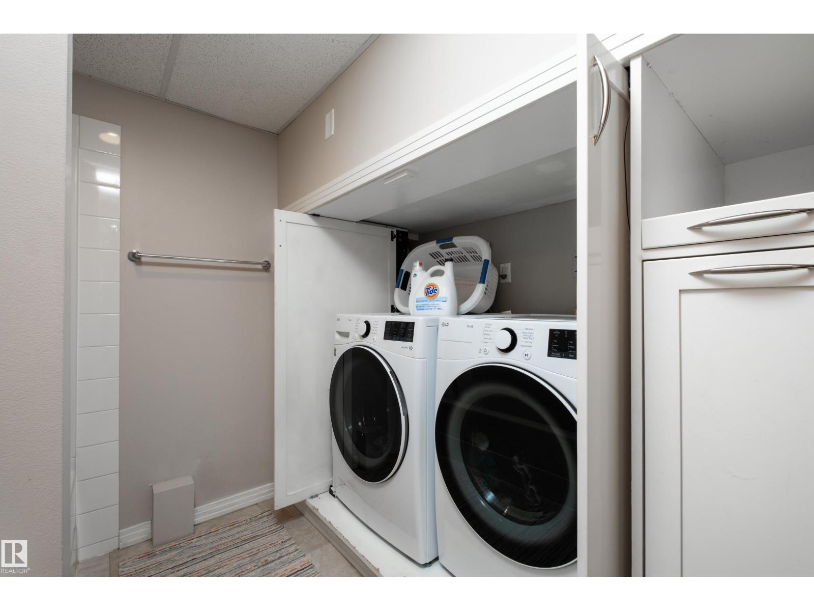 Photo 33 of 7708 106 A Av Nw, Edmonton AB