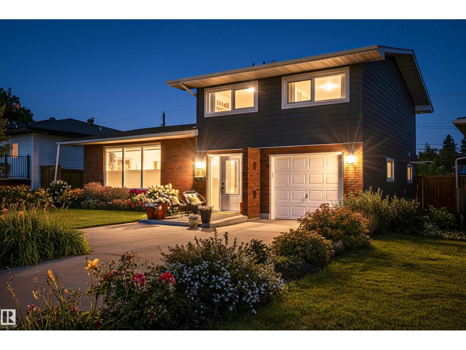Photo 35 of 7708 106 A Av Nw, Edmonton AB