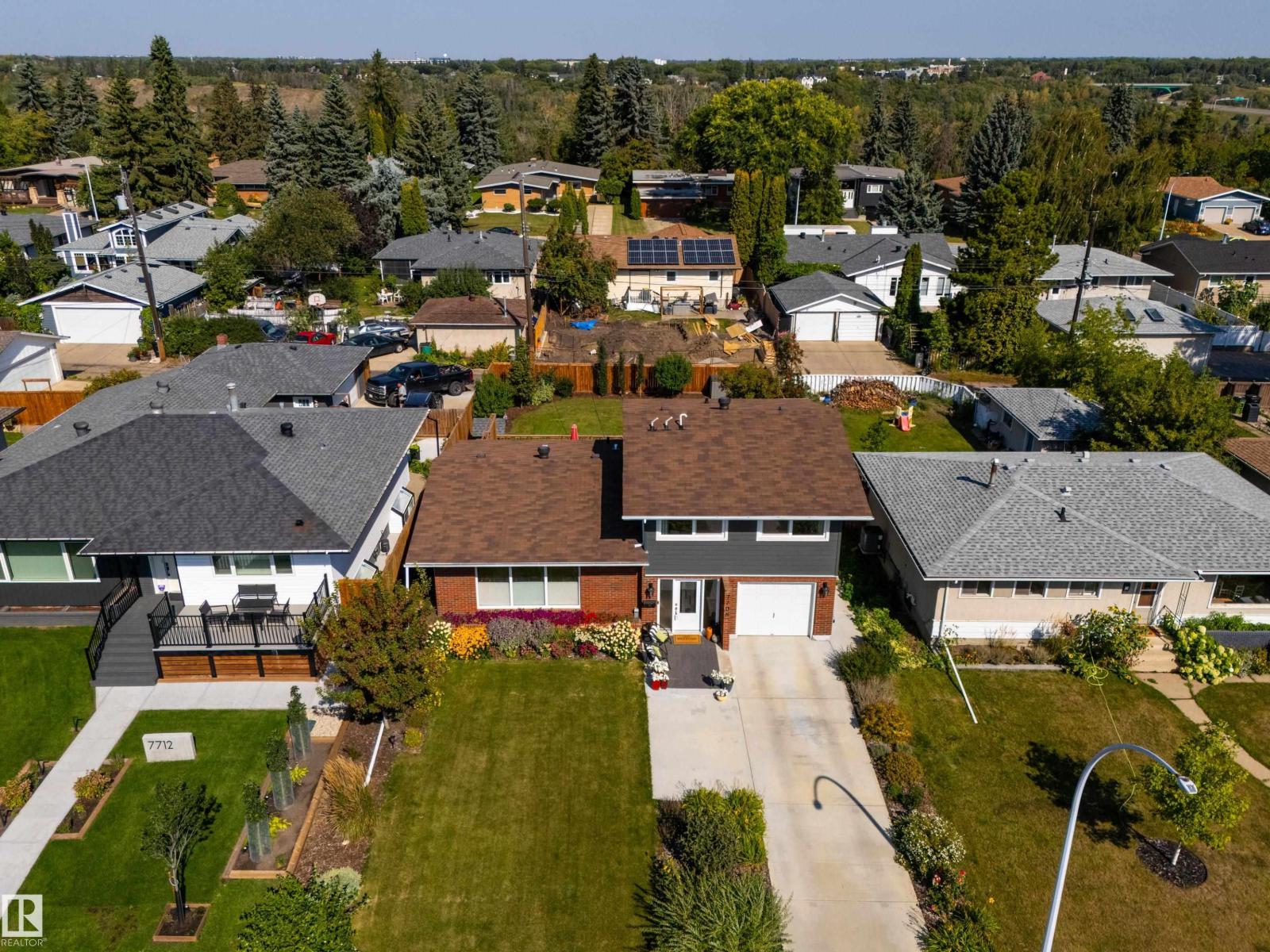 Photo 57 of 7708 106 A Av Nw, Edmonton AB