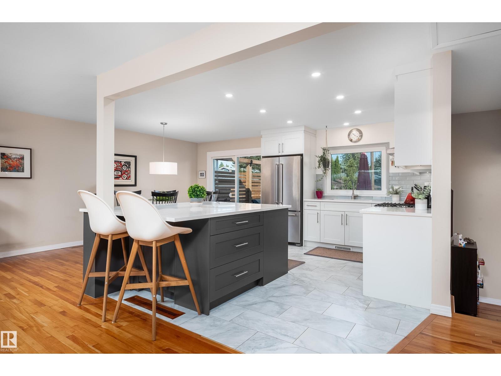 Photo 8 of 7708 106 A Av Nw, Edmonton AB