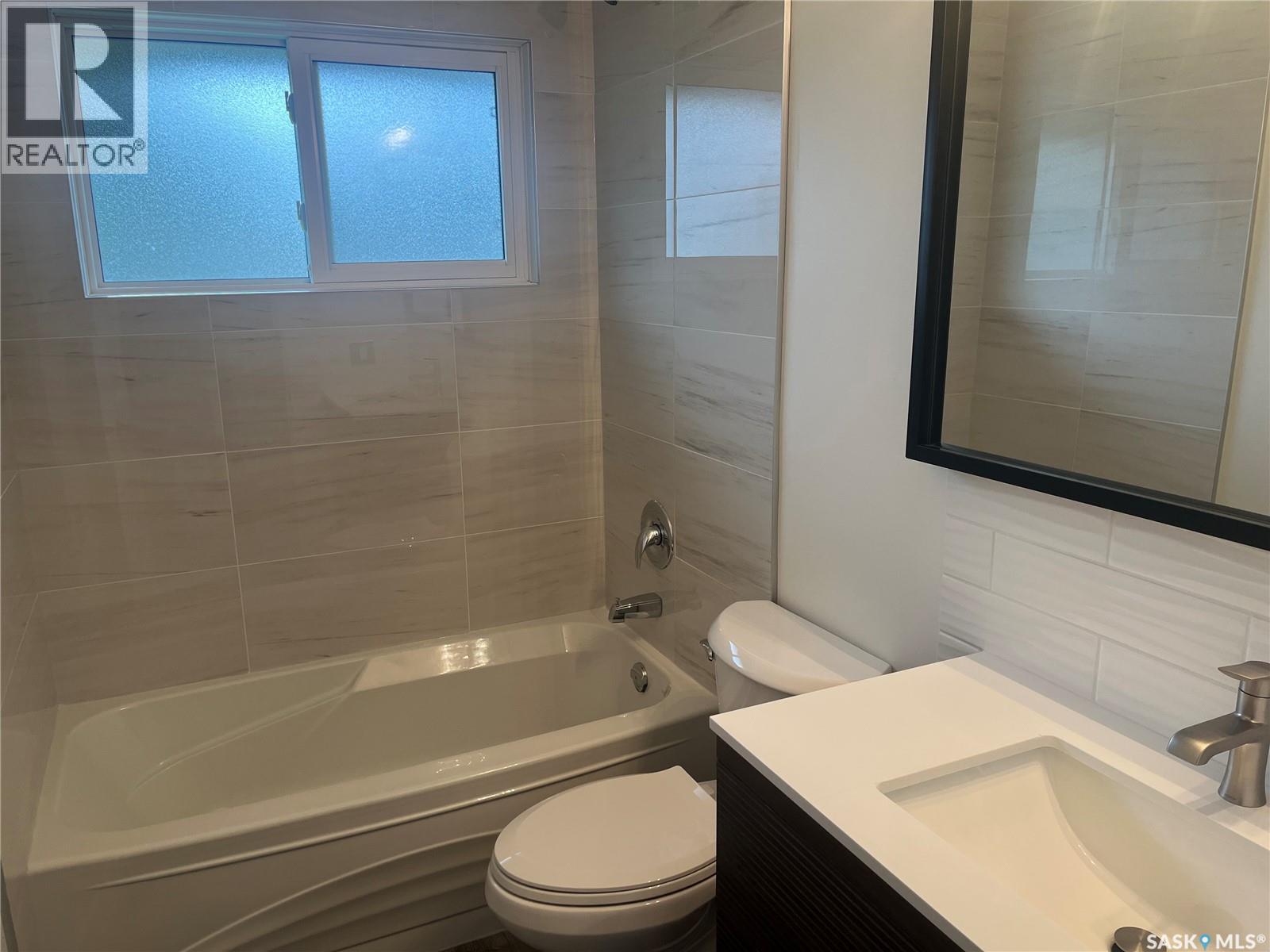 Photo 20 of 711 18th Avenue E, Regina SK