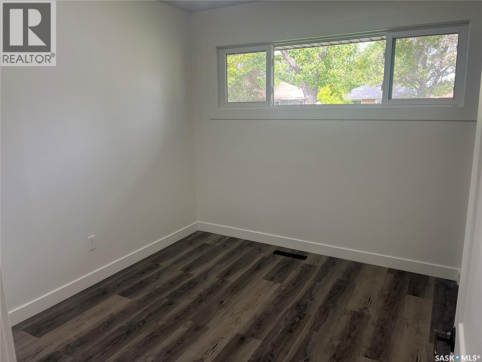 Photo 23 of 711 18th Avenue E, Regina SK
