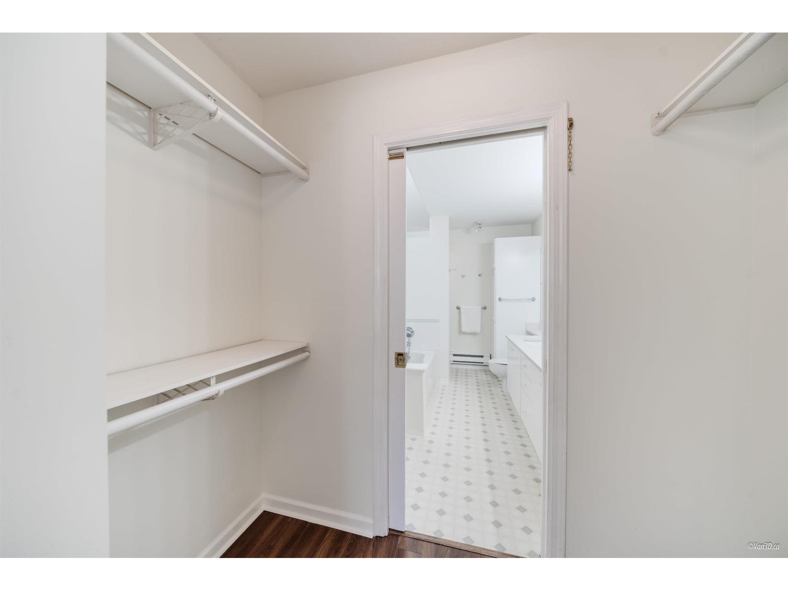 Photo 15 of 41 8930 Walnut Grove Drive, Langley BC