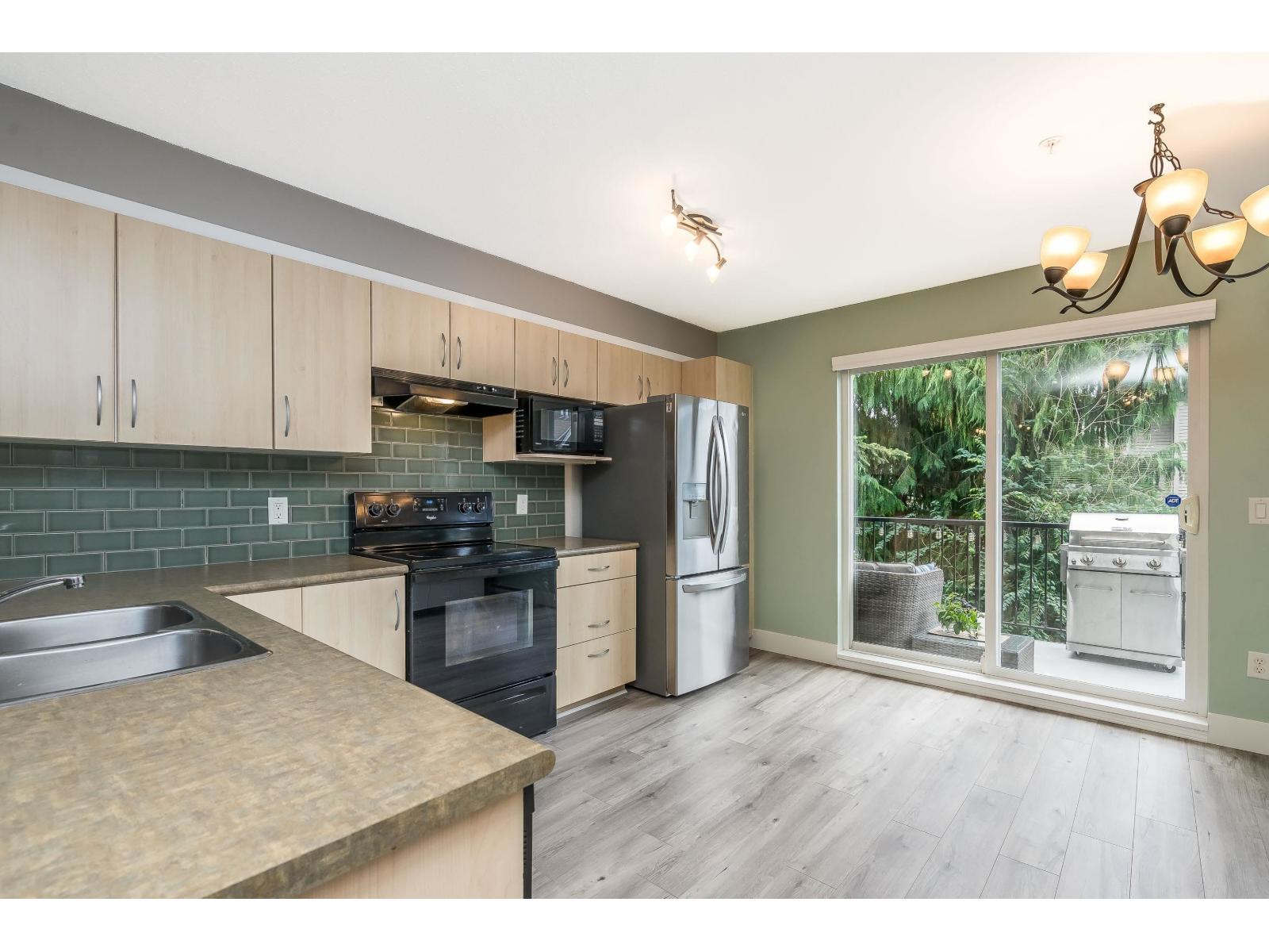 Photo 6 of 1 6747 203 Street, Langley BC