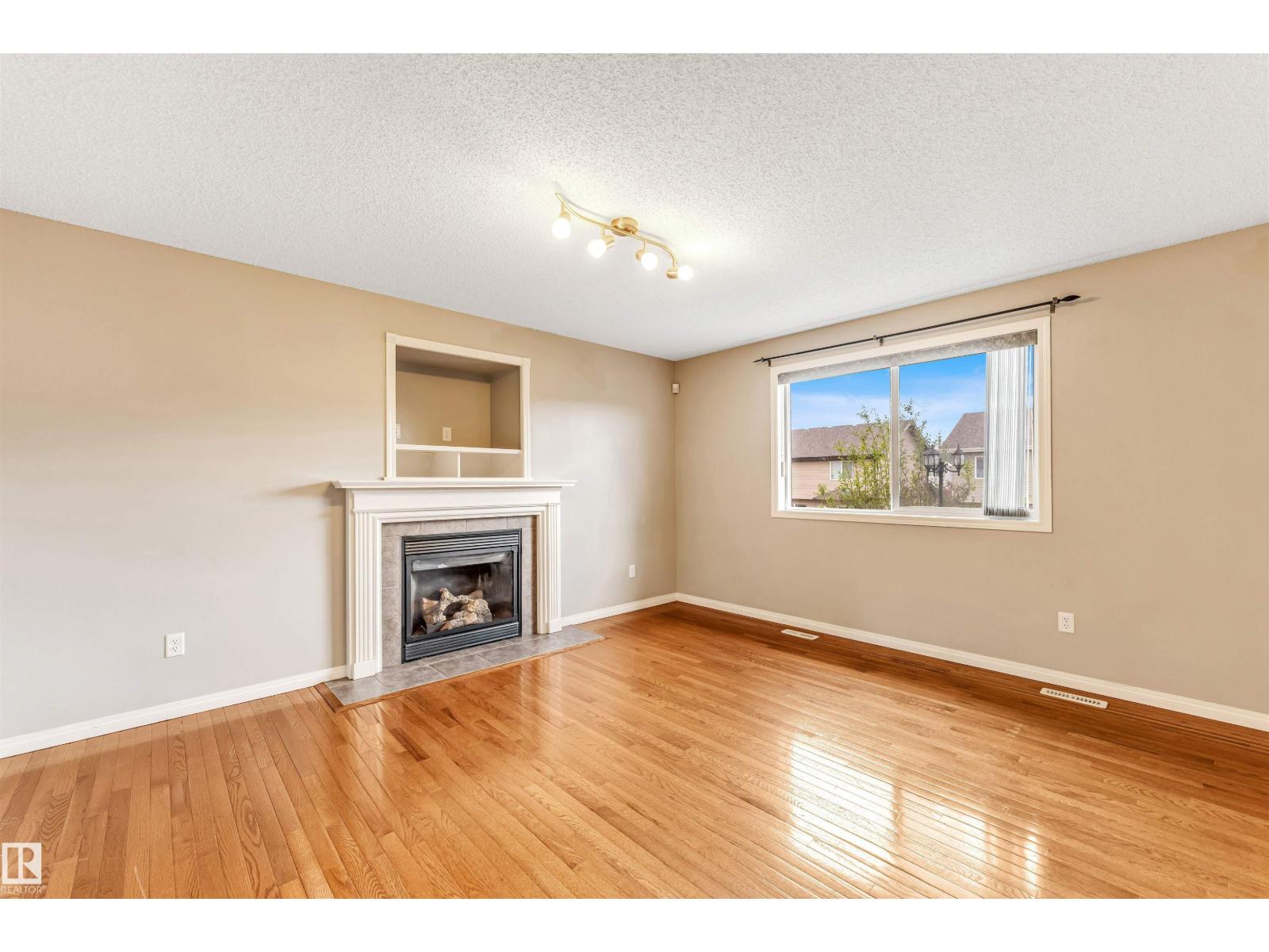 Photo 13 of 144 55 St Sw, Edmonton AB