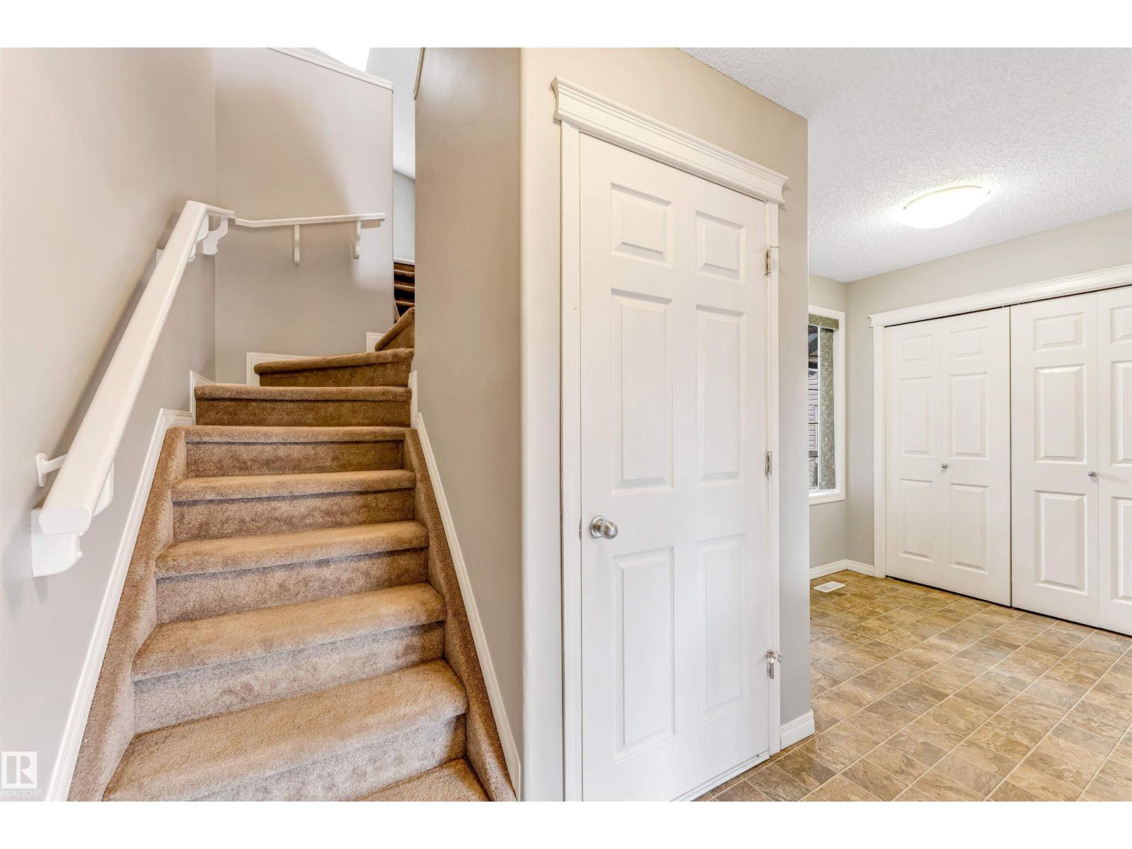 Photo 27 of 144 55 St Sw, Edmonton AB