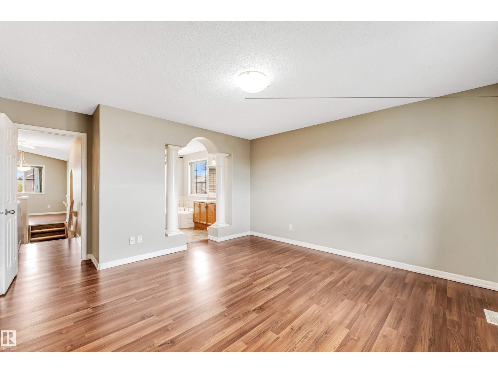 Photo 40 of 144 55 St Sw, Edmonton AB