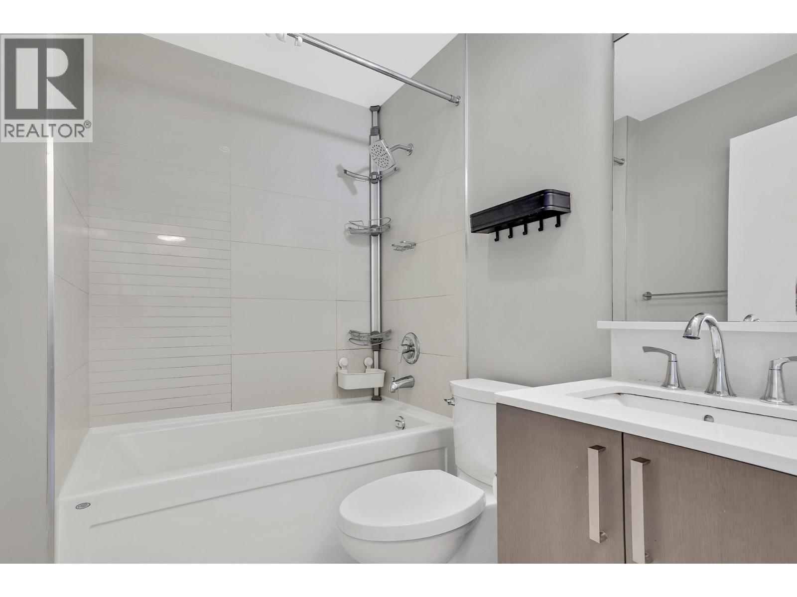 Photo 13 of 506 10033 River Drive, Richmond BC