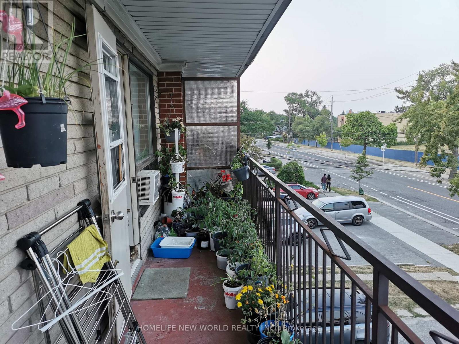 Photo 16 of 3 230 Wilmington Avenue, Toronto ON