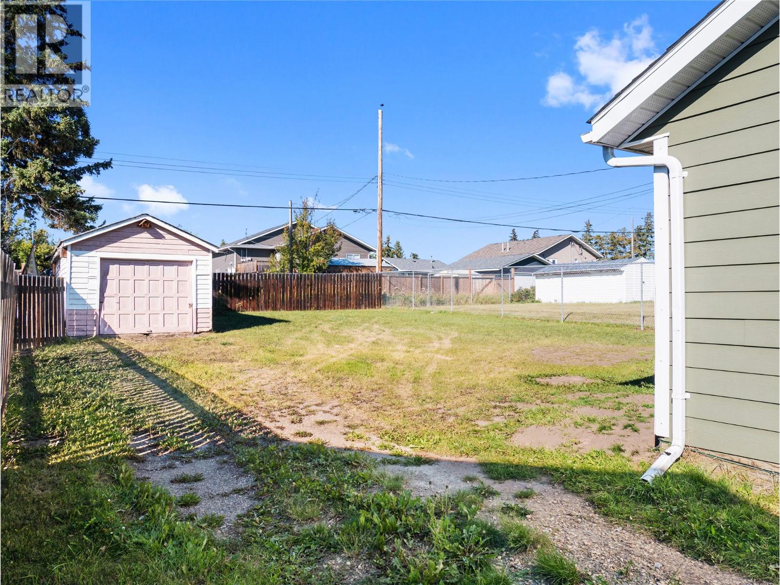 412 100 Avenue, Dawson Creek