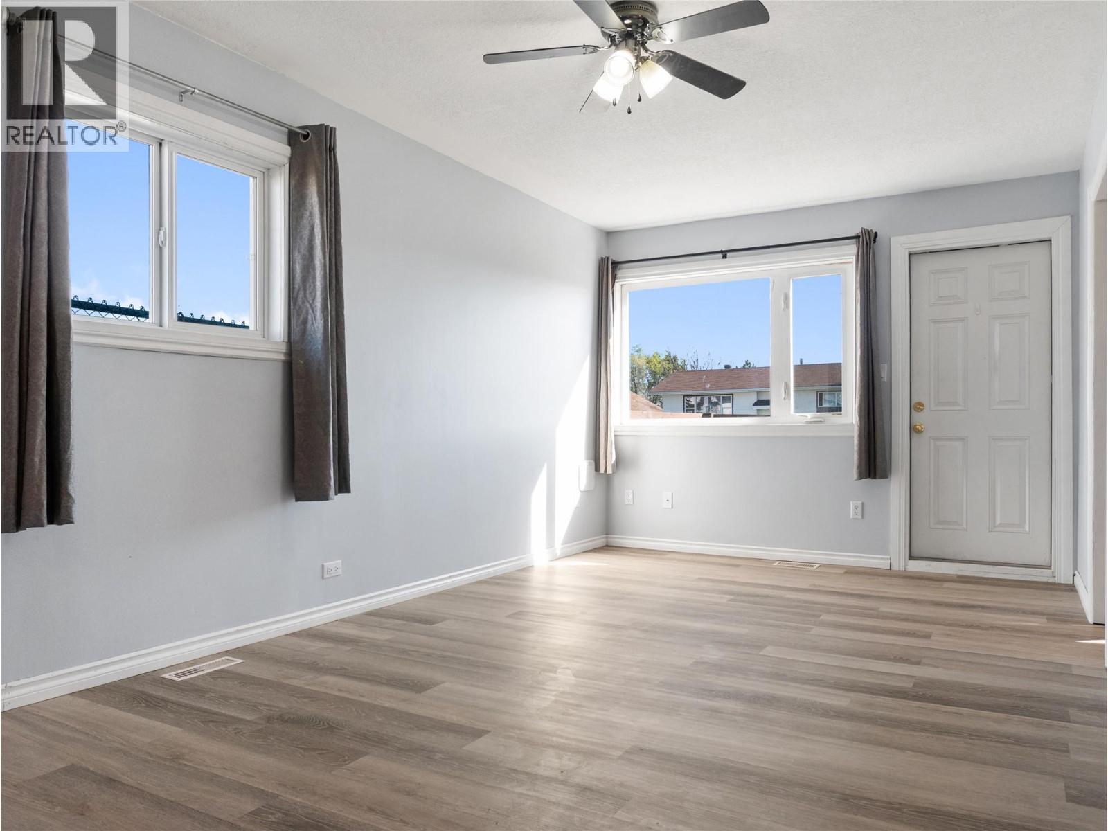 412 100 Avenue, Dawson Creek