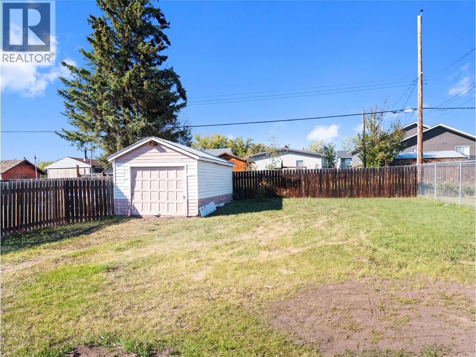 412 100 Avenue, Dawson Creek
