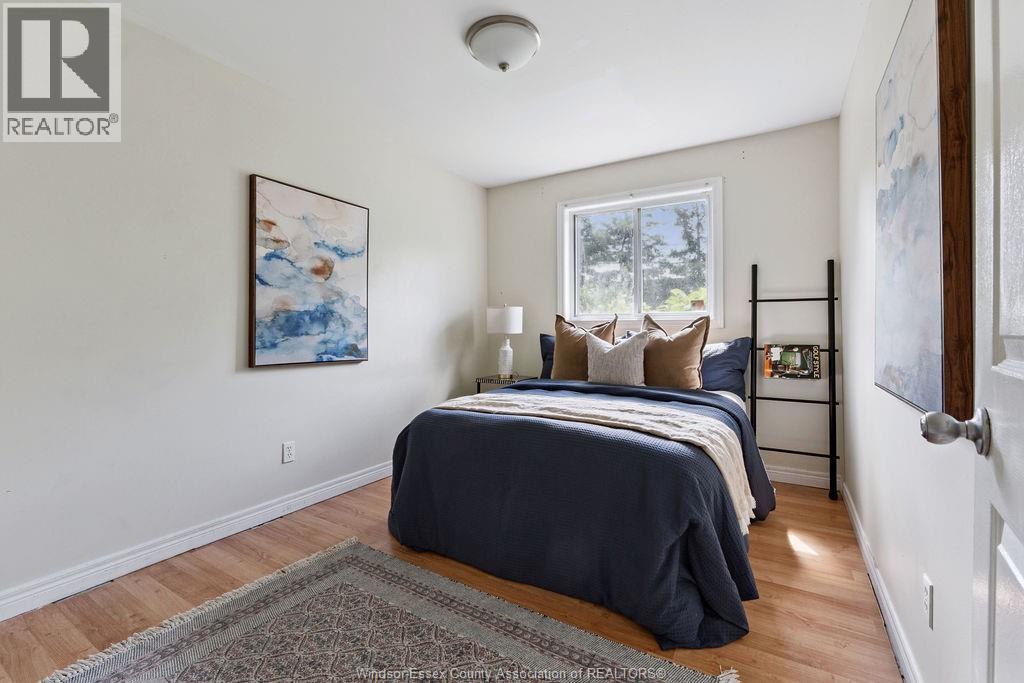 Photo 18 of 1544 Imperial Crescent, Windsor ON