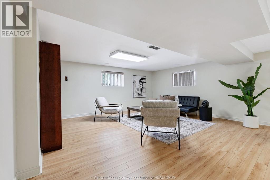 Photo 20 of 1544 Imperial Crescent, Windsor ON
