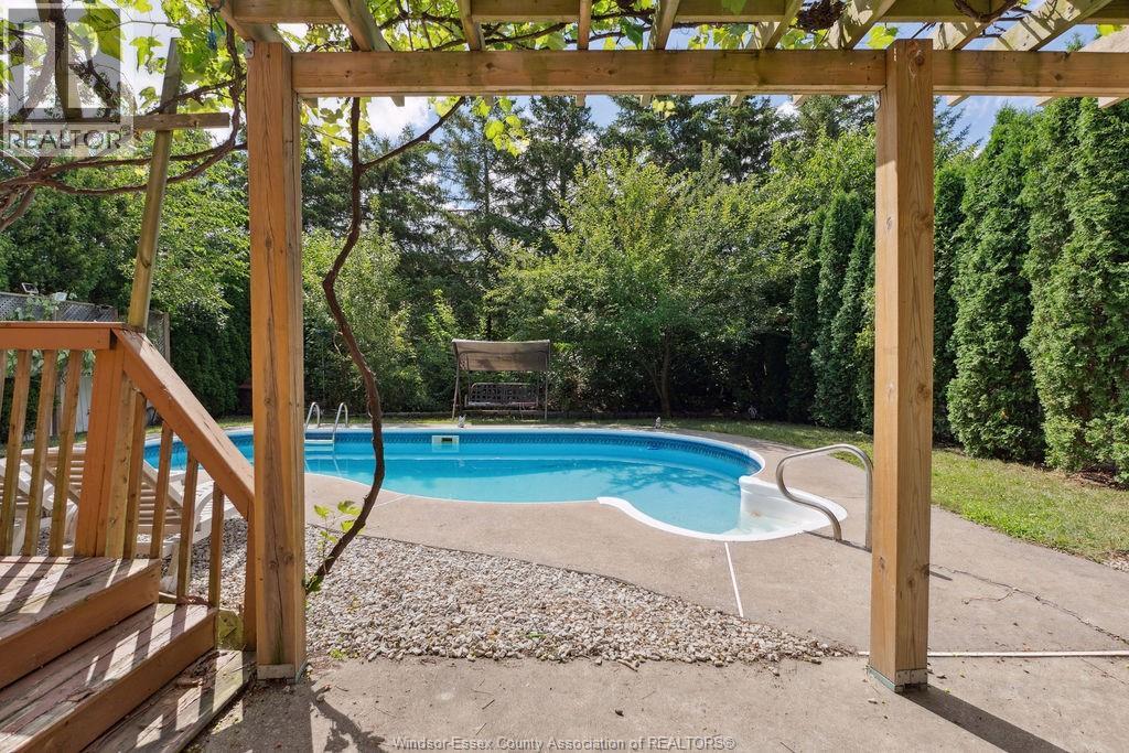 Photo 28 of 1544 Imperial Crescent, Windsor ON