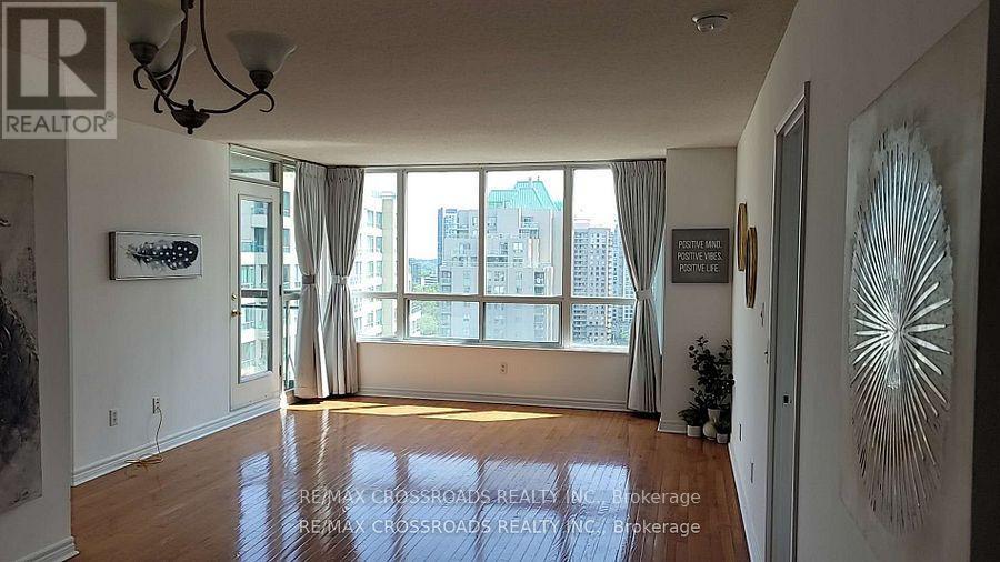 Photo 11 of 2106 18 Parkview Avenue, Toronto ON