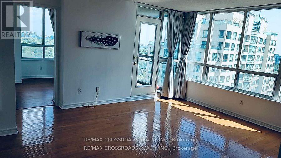 Photo 12 of 2106 18 Parkview Avenue, Toronto ON