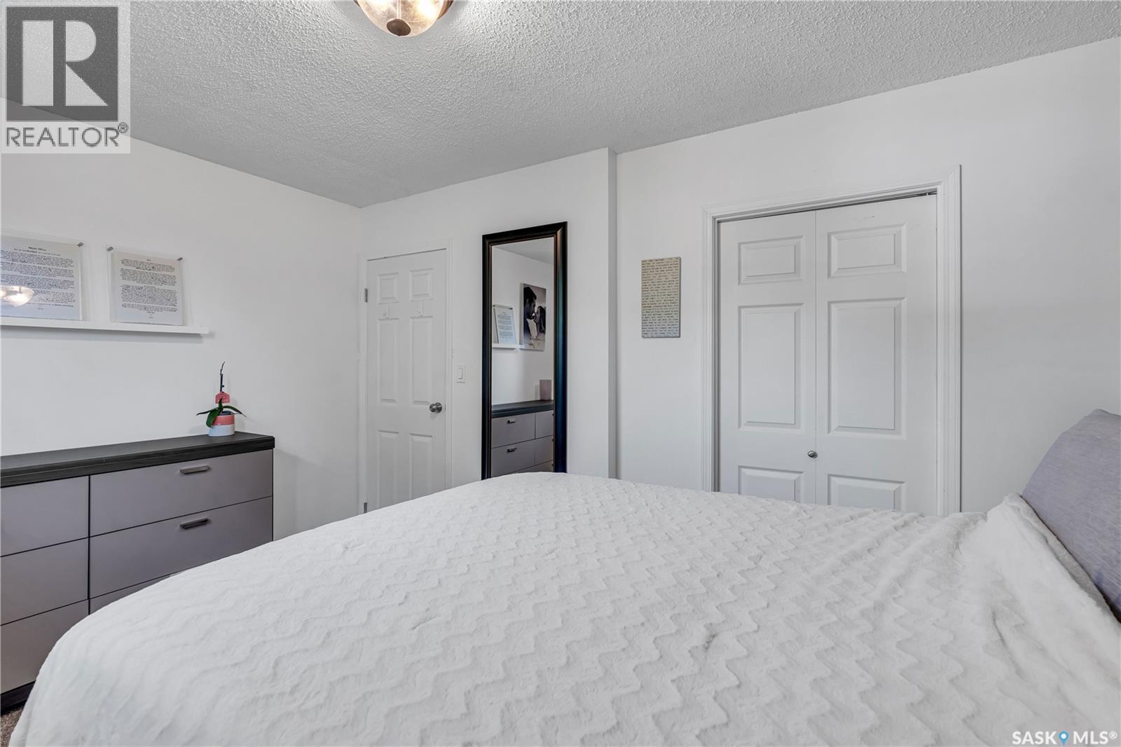 Photo 16 of Street 326 King Street, Balgonie SK
