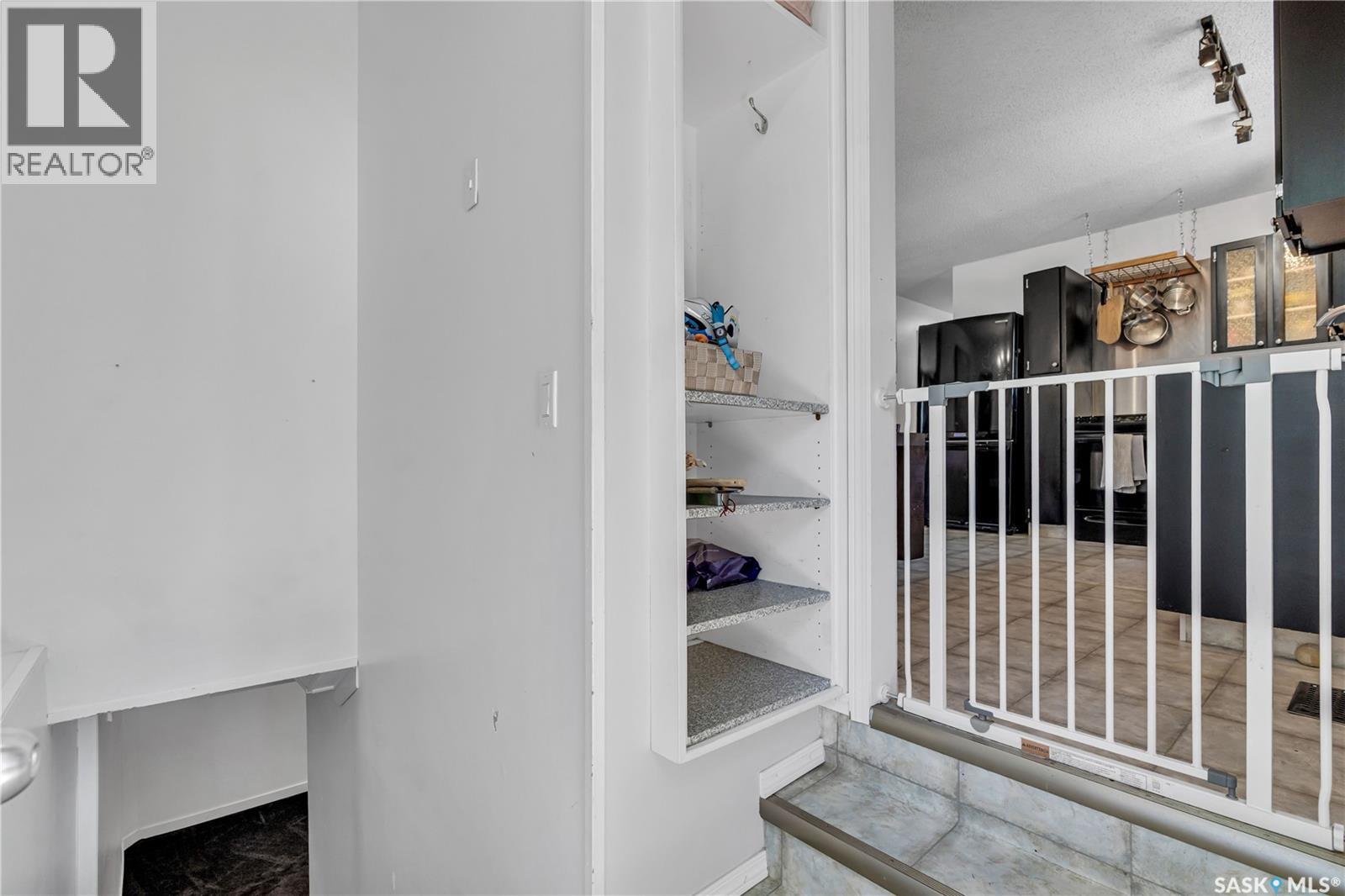 Photo 21 of Street 326 King Street, Balgonie SK