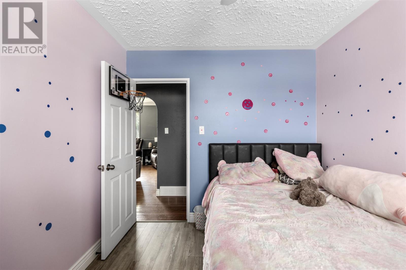 Photo 15 of 61 Cartier St, Sault Ste Marie ON