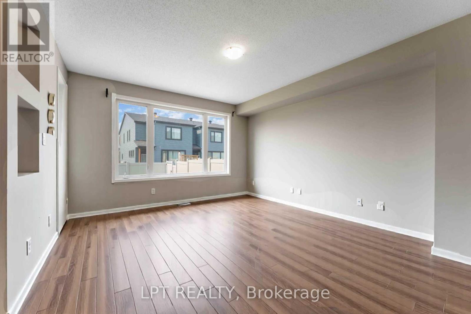 Photo 15 of 381 Cope Drive, Ottawa ON