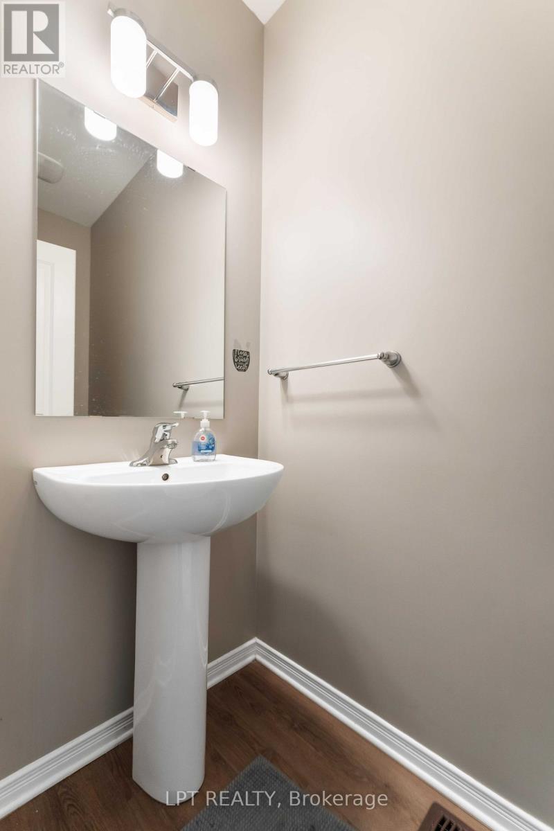 Photo 22 of 381 Cope Drive, Ottawa ON