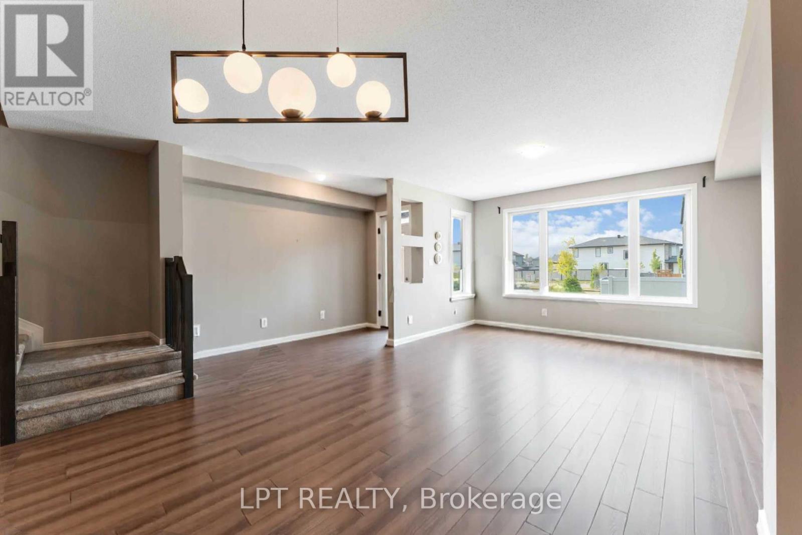 Photo 12 of 381 Cope Drive, Ottawa ON