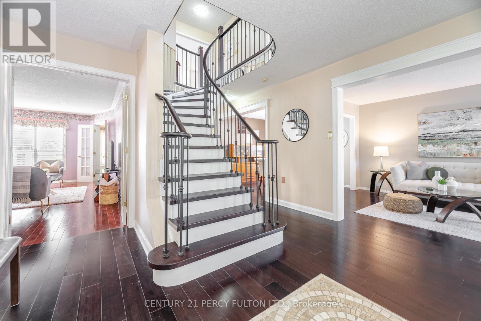 Photo 15 of 1602 Oakburn Street, Pickering ON