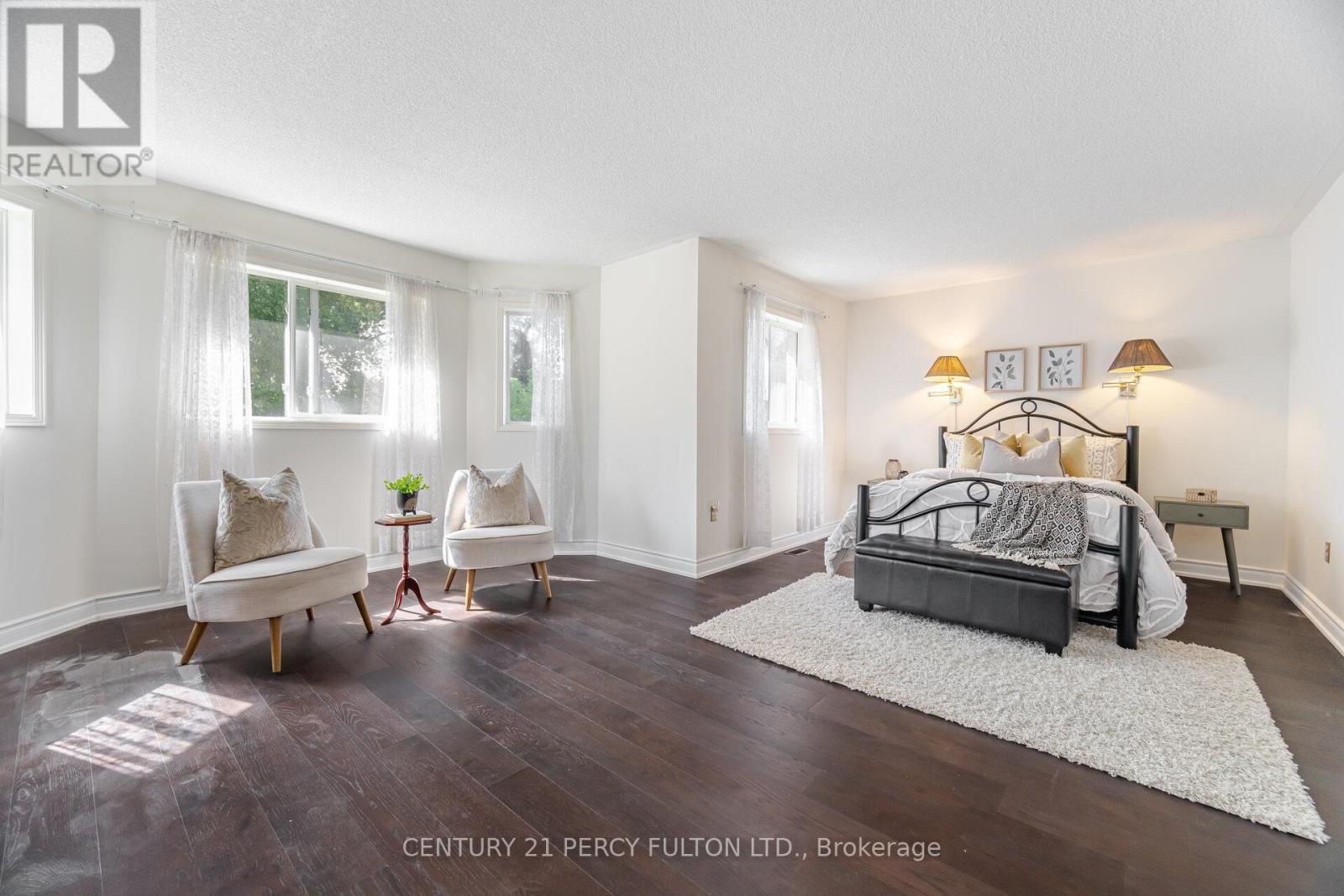 Photo 18 of 1602 Oakburn Street, Pickering ON
