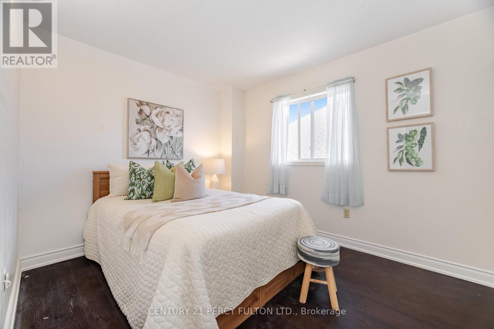 Photo 23 of 1602 Oakburn Street, Pickering ON