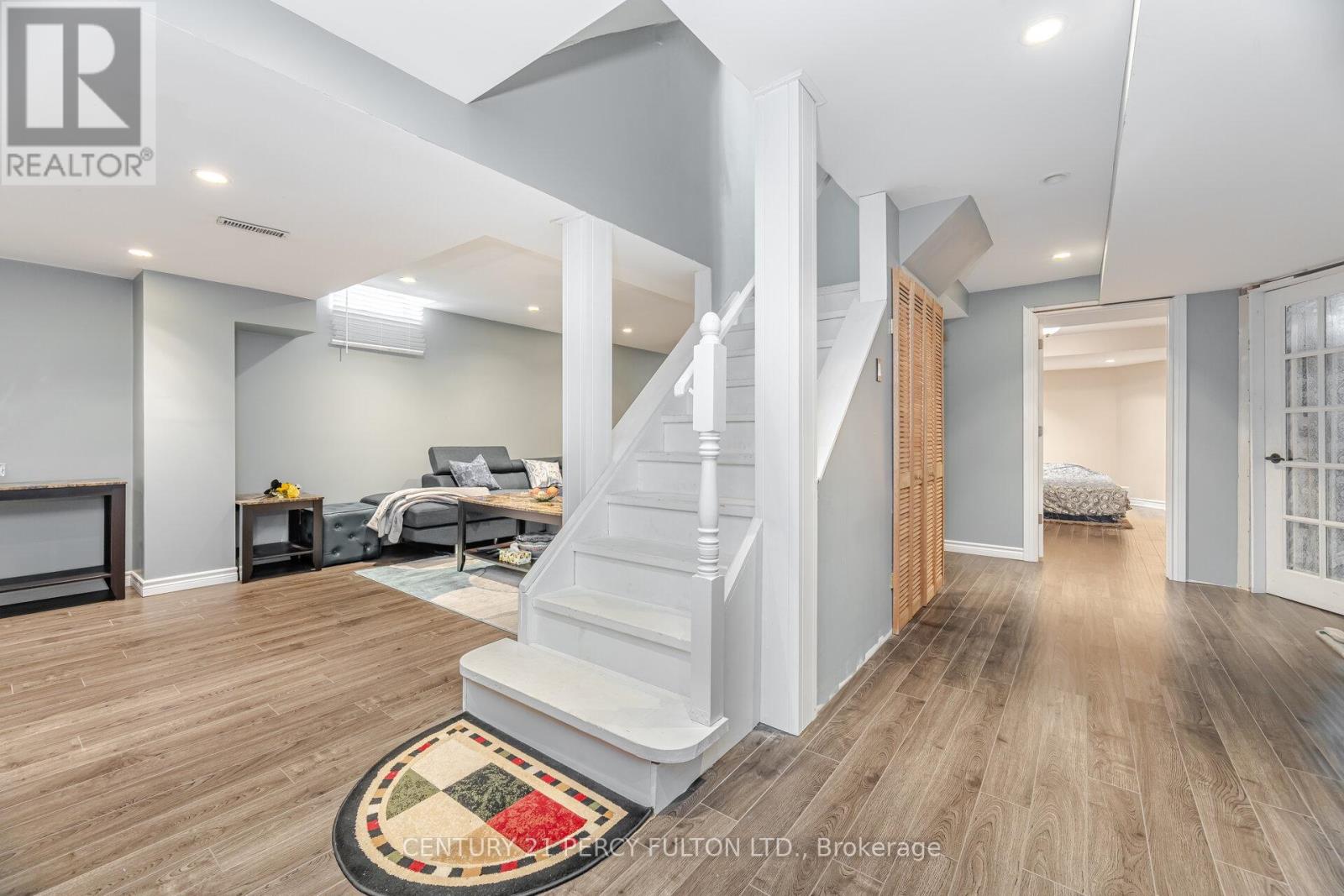Photo 25 of 1602 Oakburn Street, Pickering ON