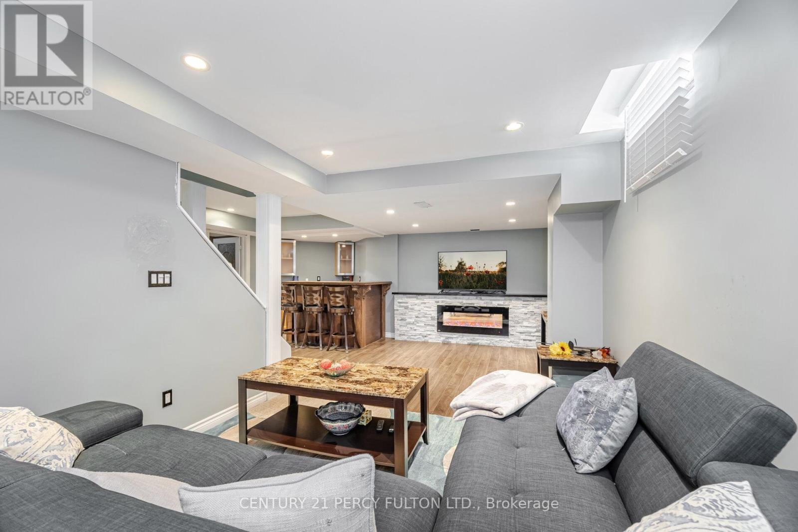 Photo 28 of 1602 Oakburn Street, Pickering ON