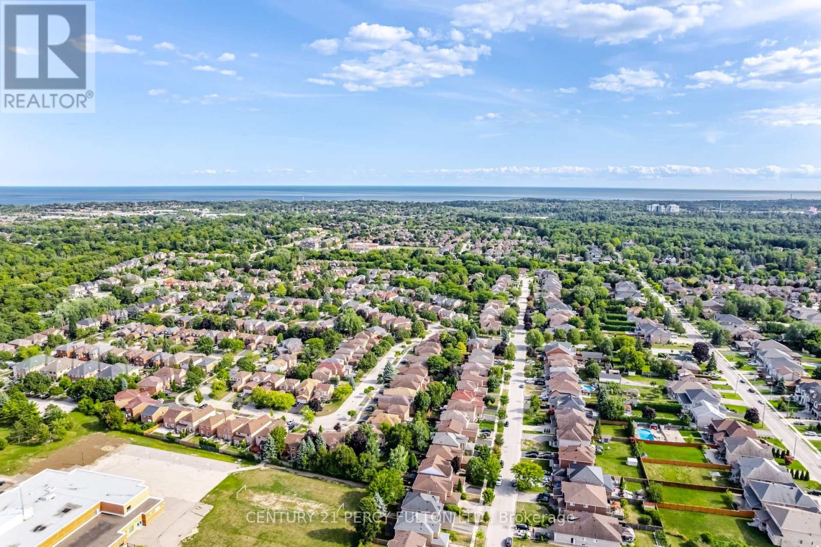Photo 37 of 1602 Oakburn Street, Pickering ON