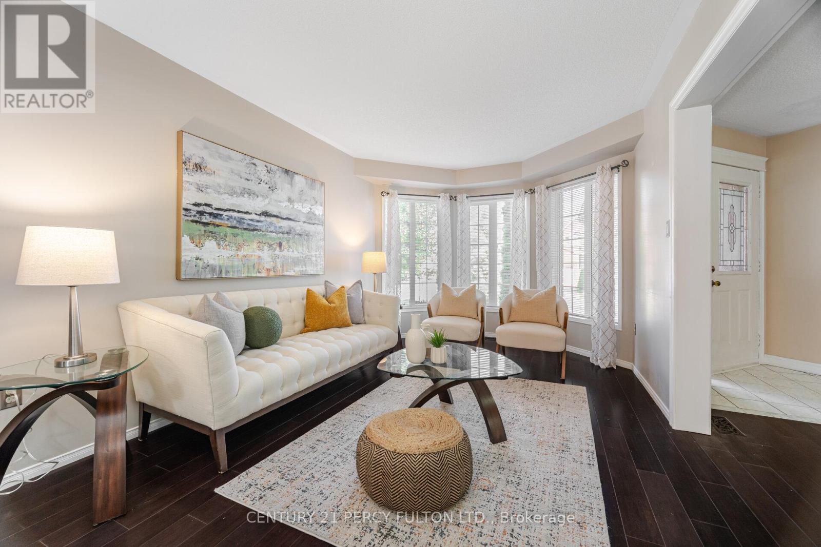 Photo 5 of 1602 Oakburn Street, Pickering ON