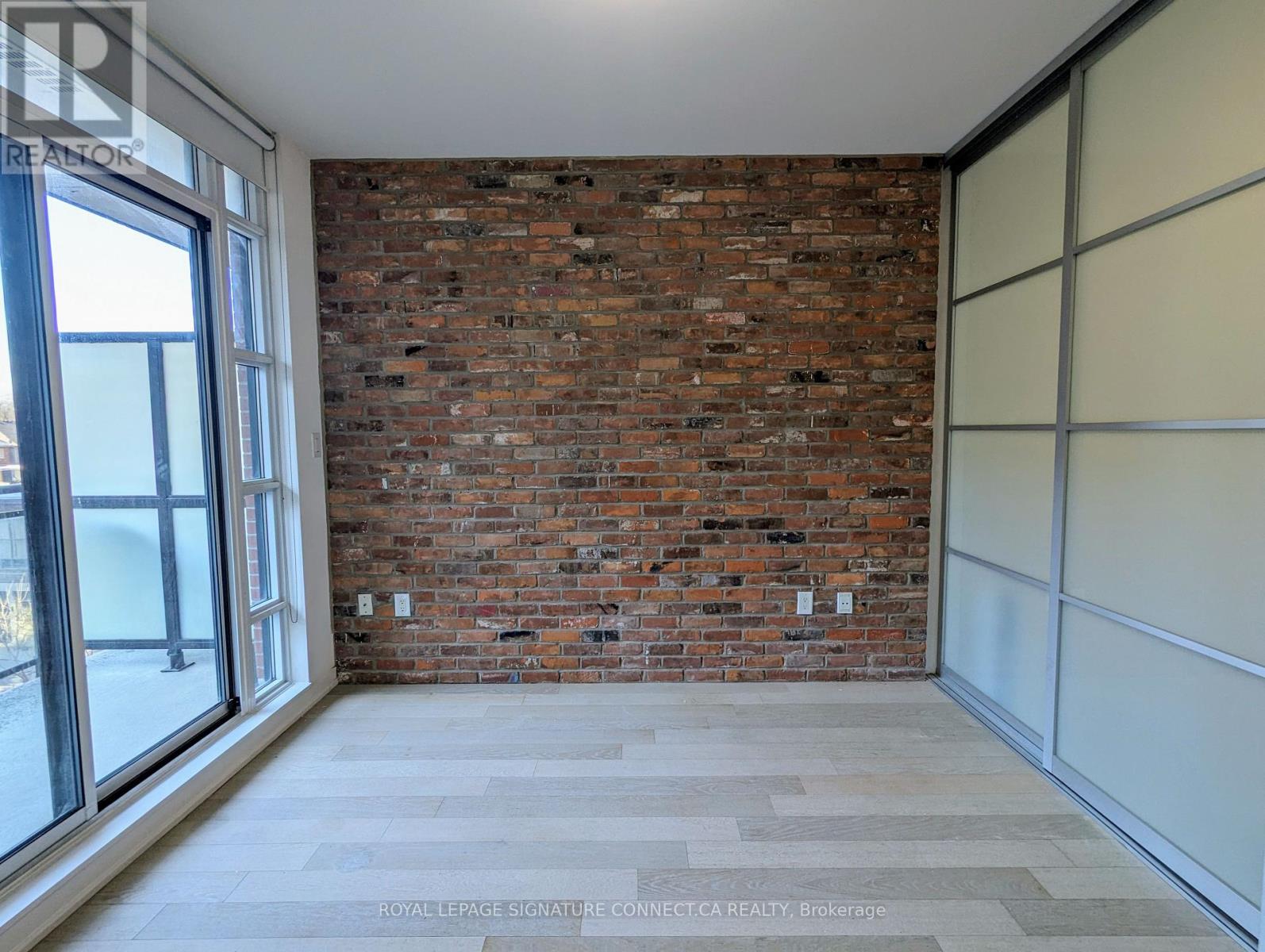 Photo 4 of 410 88 Colgate Avenue, Toronto ON