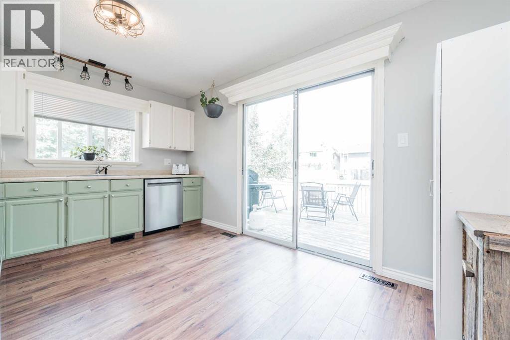 Photo 5 of 9706 72 Avenue, Grande Prairie AB