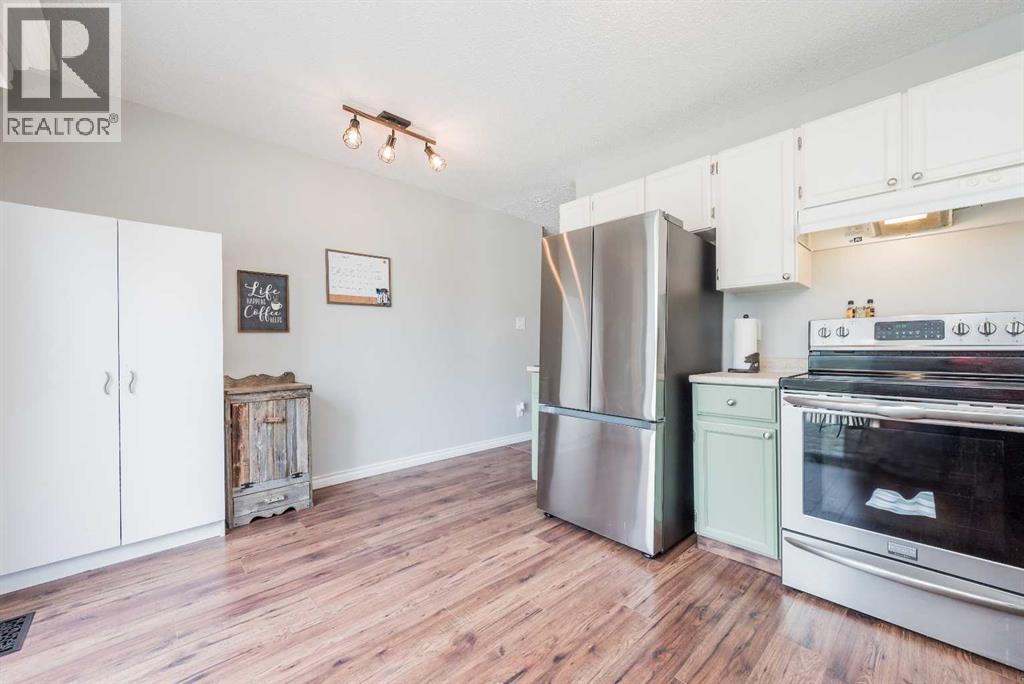 Photo 7 of 9706 72 Avenue, Grande Prairie AB