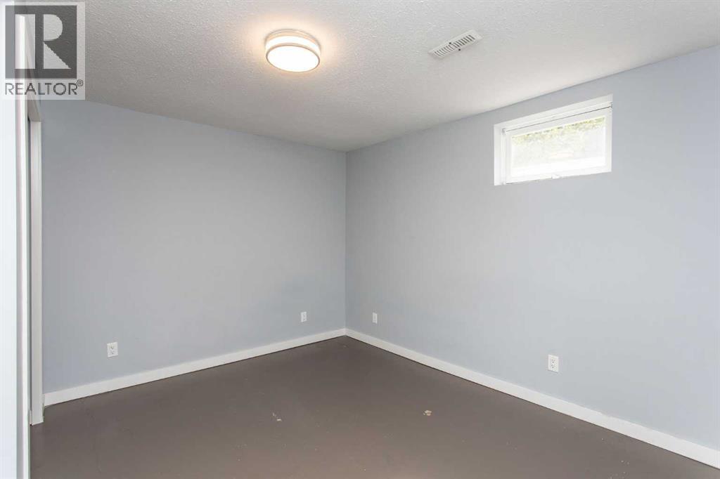 Photo 21 of 6308 61 Avenue, Red Deer AB