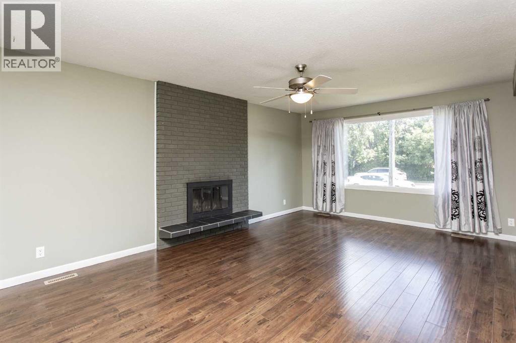 Photo 8 of 6308 61 Avenue, Red Deer AB