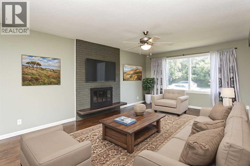 Photo 9 of 6308 61 Avenue, Red Deer AB