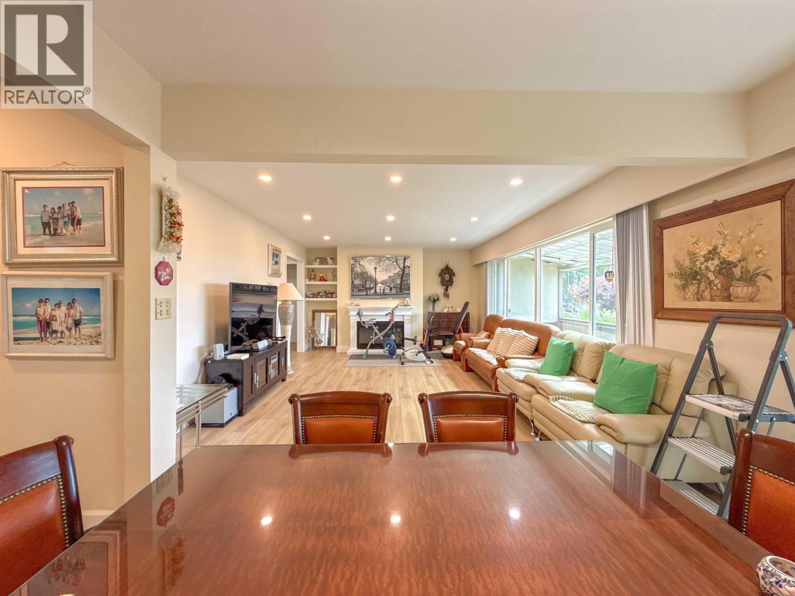 Photo 7 of 652 Shaw Avenue, Coquitlam BC