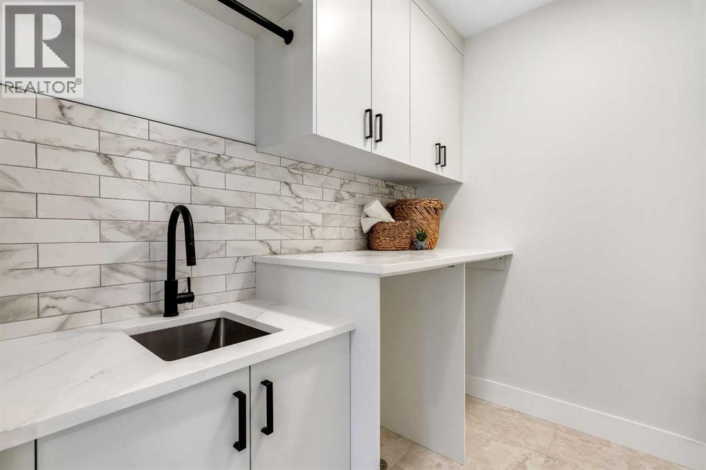 Photo 34 of 1130 A Regent Crescent Ne, Calgary AB