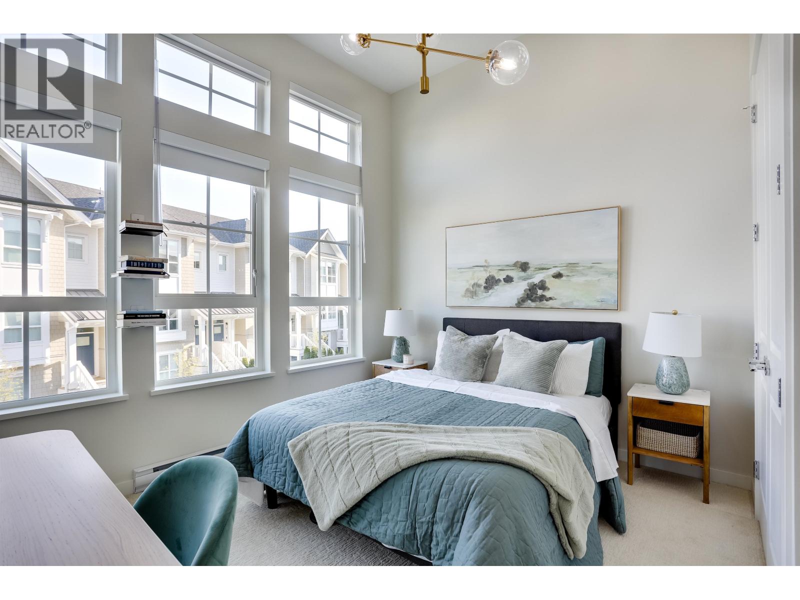 Photo 21 of 100 5311 Admiral Way, Delta BC