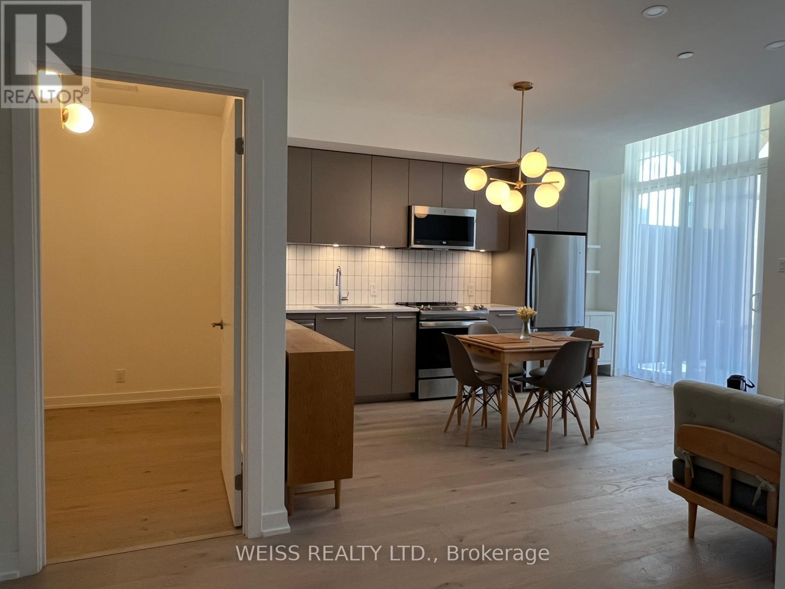 Photo 5 of 101 101 Cathedral High Street, Markham ON